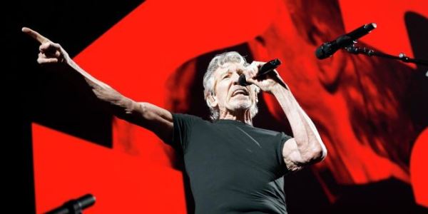 Медведев пригласил экс-лидера Pink Floyd Уотерса выступить перед бойцами СВО