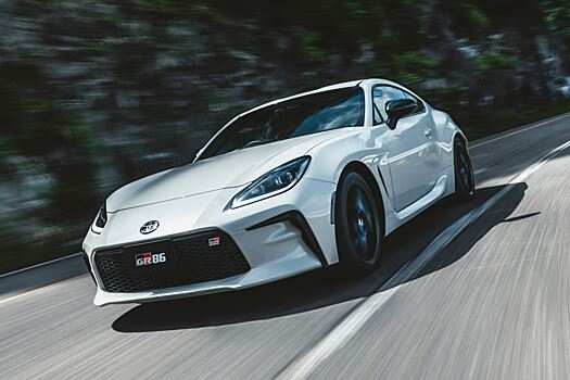 Subaru BRZ и Toyota GR86 получили обновки к 2025 модельному году