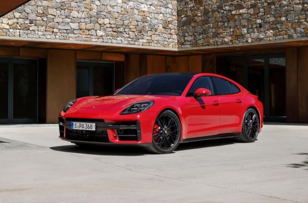 Представлен самый мощный Porsche Panamera